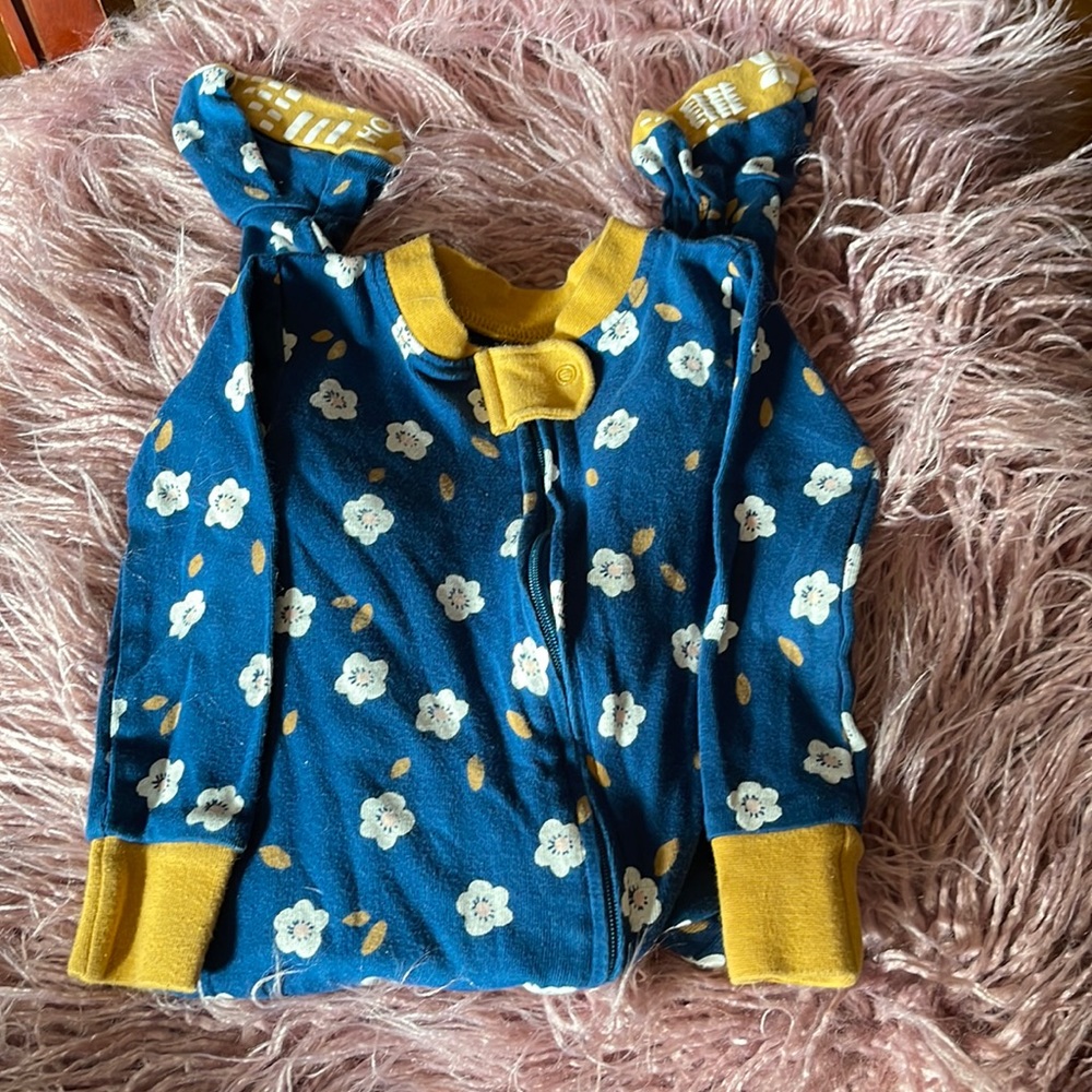 HONEST baby clothing - 18M zip up pajamas